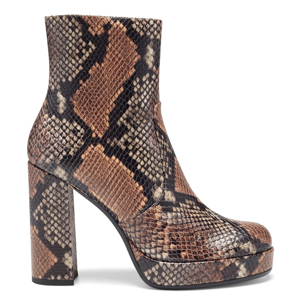 Vince Camuto Jemeria Bootie Size 10 New $189